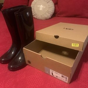 Ugg W Shaye , size 8 rain boots